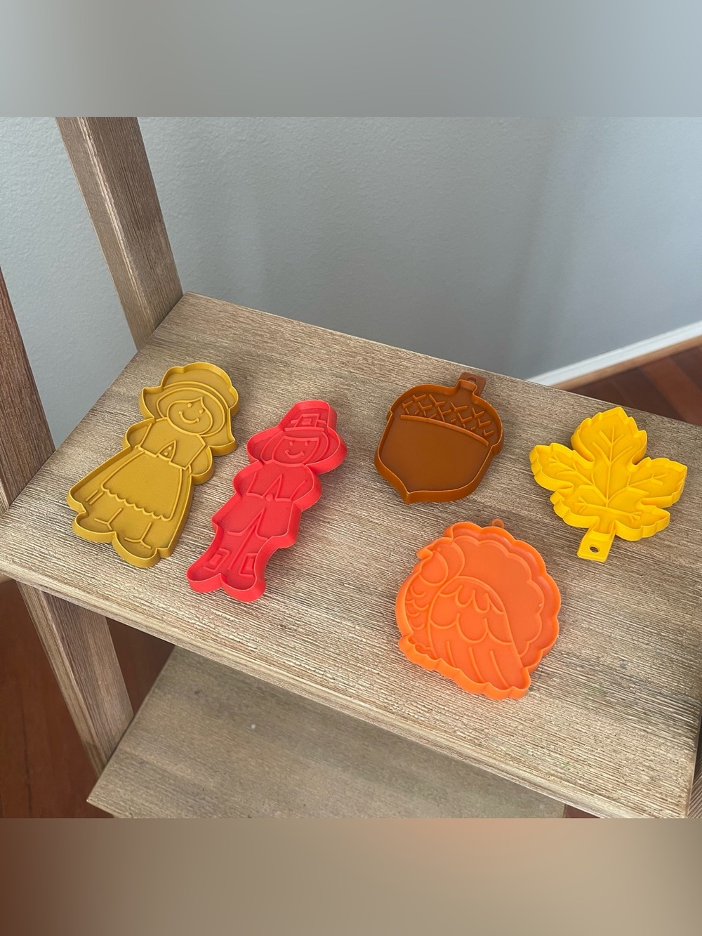 Vintage Thanksgiving Cookie Cutter Set- 5 Pc Retro Holiday Pilgrim Turkey Decor